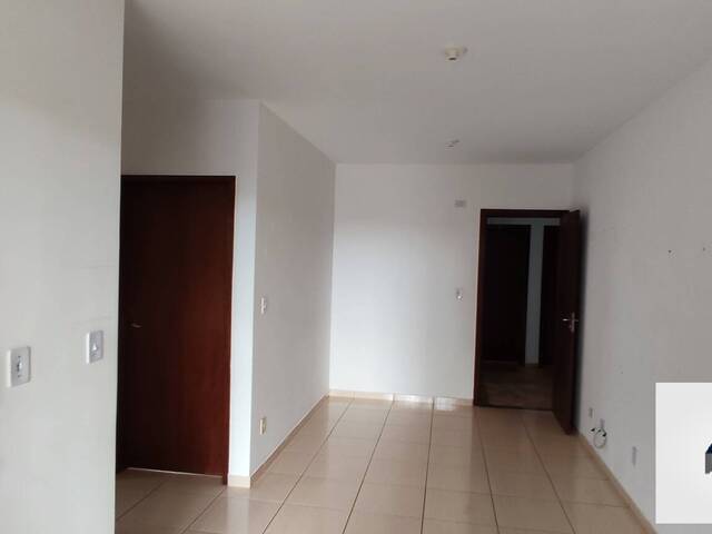 #209 - Apartamento para Venda em Cascavel - PR - 2